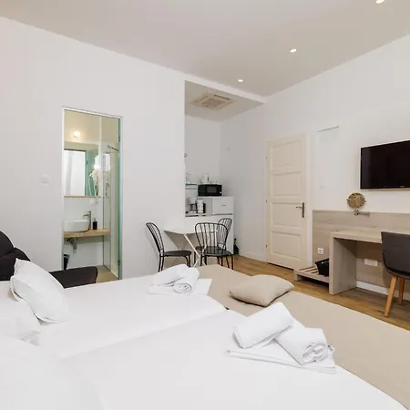 Erika 3* Цриквеница